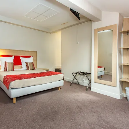 D'win Hotel 2*