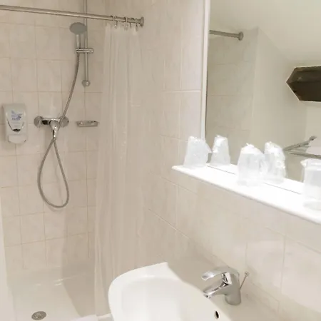 دي وين 2* باريس