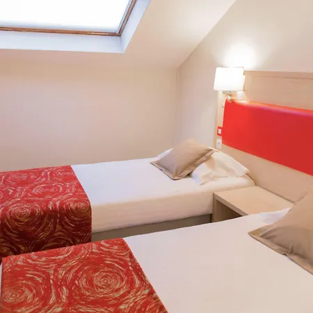 Hotel D'win 2*