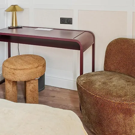 Ξενοδοχείο D'win 2*