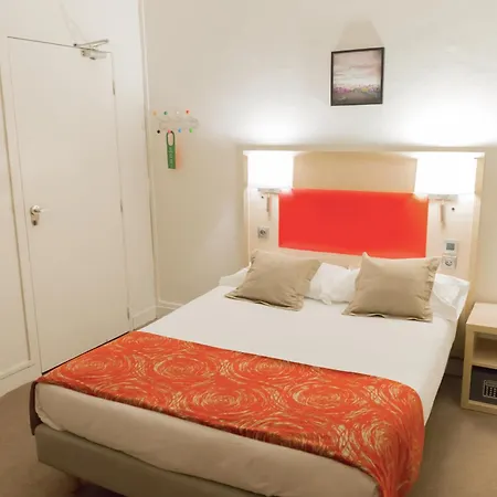 Hotel D'win 2*
