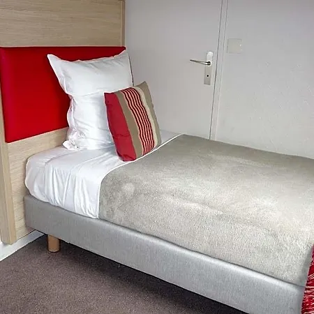 Hotel D'win 2*